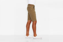 Load image into Gallery viewer, Levi's Commuter 504 Regular Straight Shorts